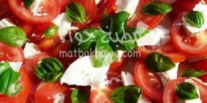 الطماطم بجبن الموزاريلا