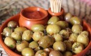 وصفة زيتون مشرمل، زيتون أخضر متبل على الطريقة المغربية، شرومولة الزيتون من مطبخ حواء